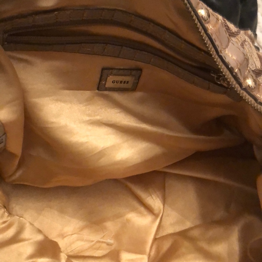 Guess Purse - Picture 5 of 5